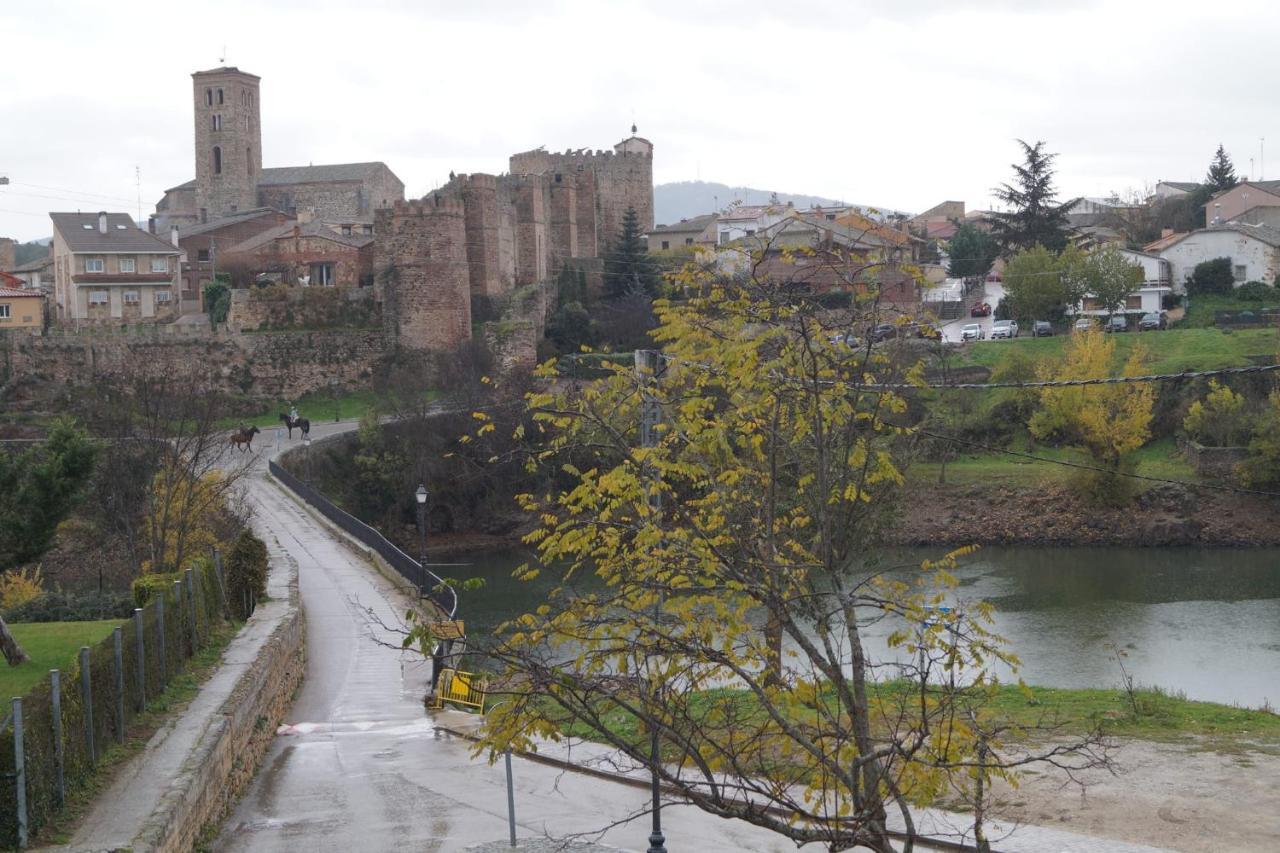 شقة Puente Viejo De Buitrago Casa Encina بويتراغو ديل لوزويا المظهر الخارجي الصورة
